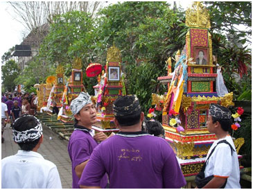 crémation royale Ubud Bali