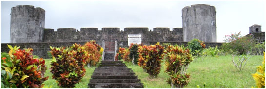 forts coloniaux dans les Moluques