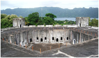 forts coloniaux dans les Moluques