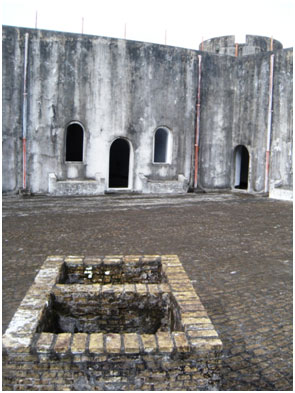 forts coloniaux dans les Moluques