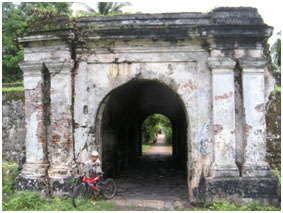 forts coloniaux dans les Moluques