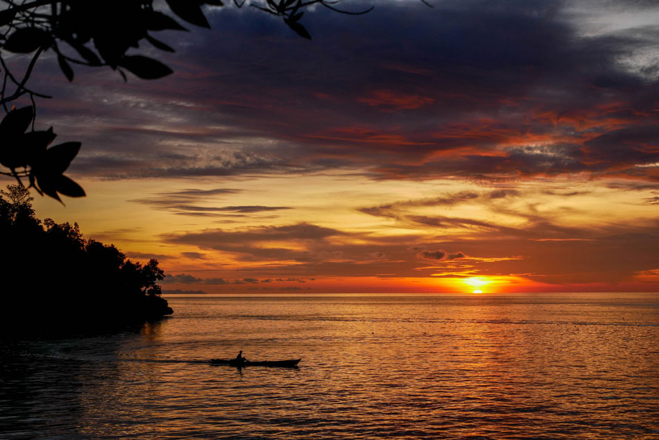 coucher de soleil îles Togian Sulawesi