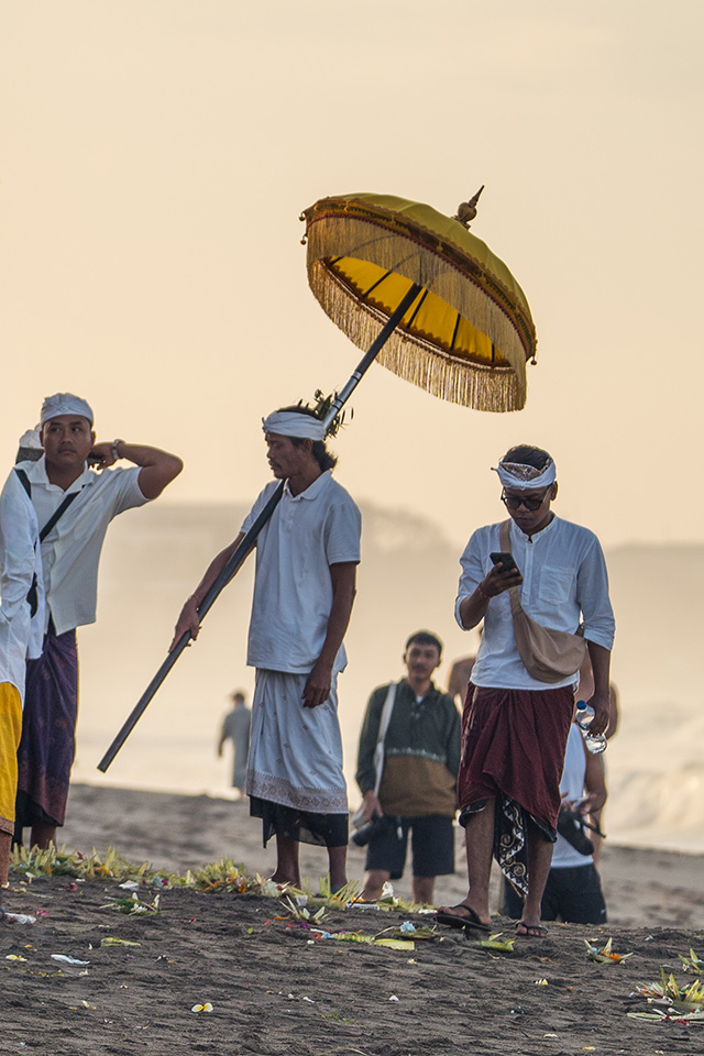 voyage entre femmes indonésie ceremonie bali