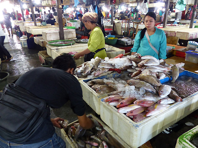 Bali Jimbaran marché poissons
