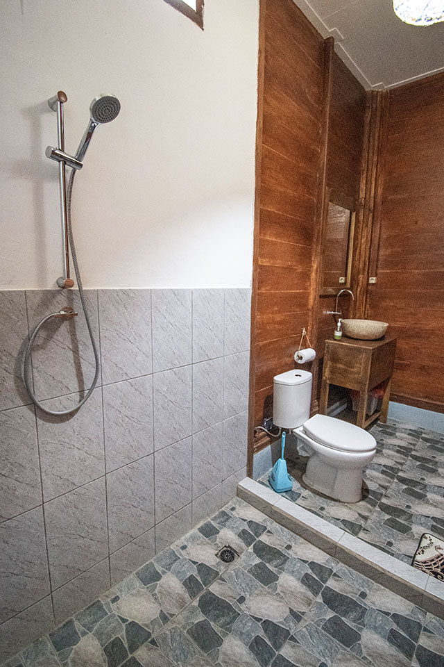 hôtel Flores CMNR