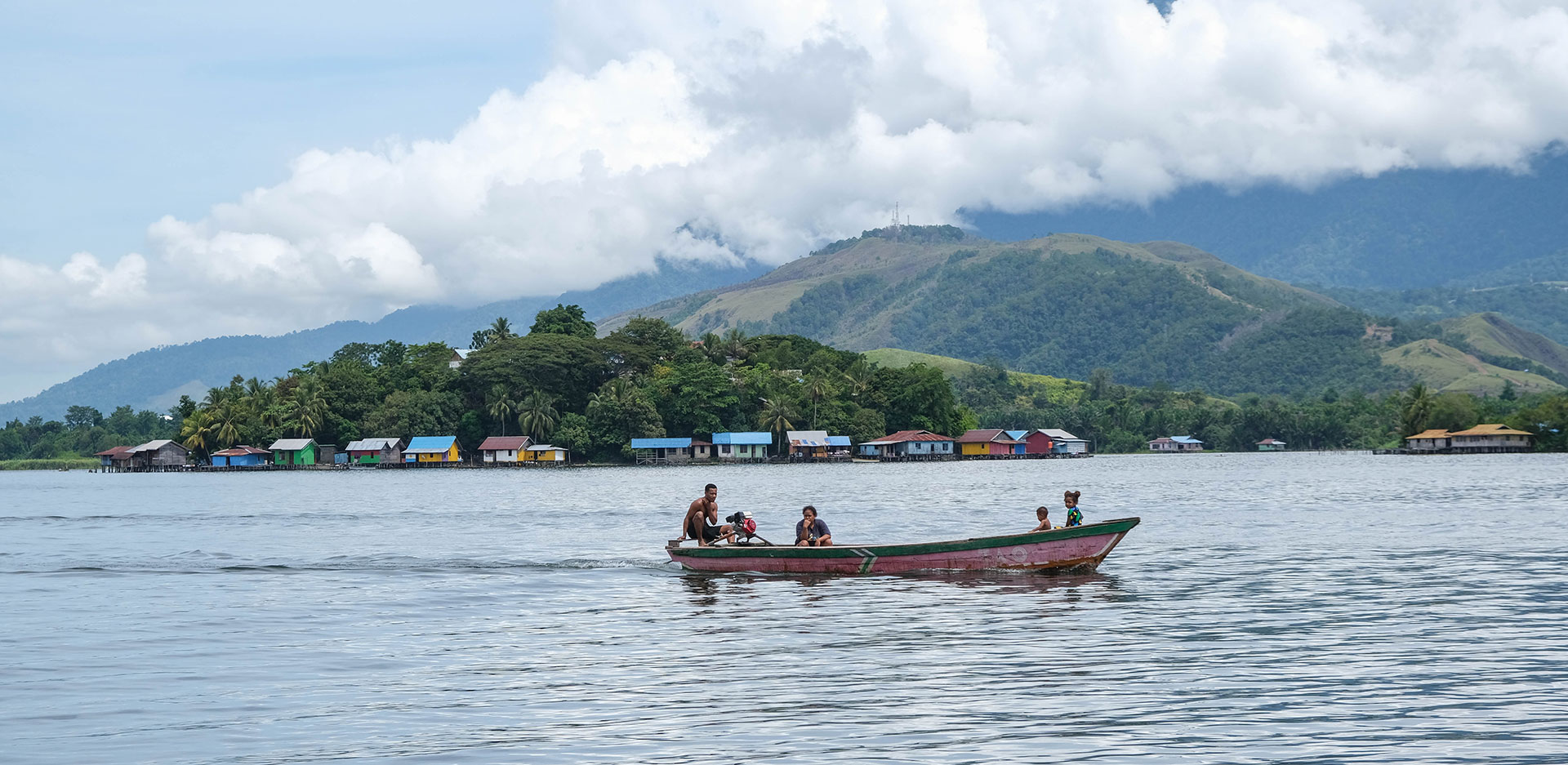 Lac Sentani Papouasie