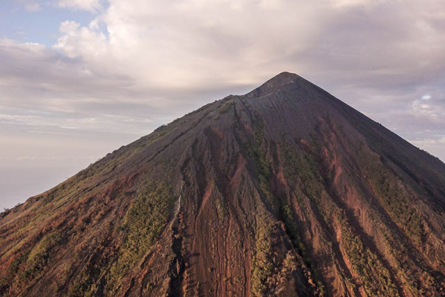 volcan inerie Flores Indonesie