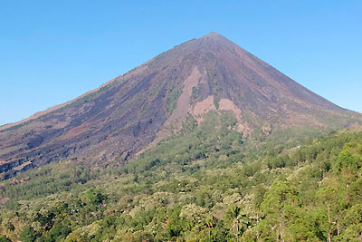 volcan inerie Flores Indonesie