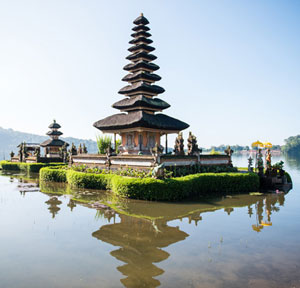 temple bratan bali